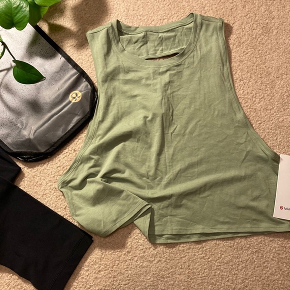 lululemon athletica Tops - NWT Lululemon | Cut Back Crop Tank | 10